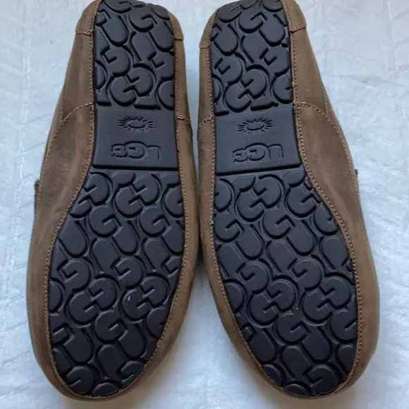 UGG Men’s Ascot Tan Leather Slippers