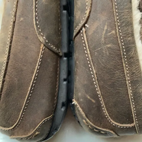 UGG Men’s Ascot Tan Leather Slippers