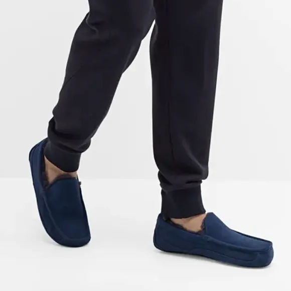 UGG Men’s Ascot Wool Slippers