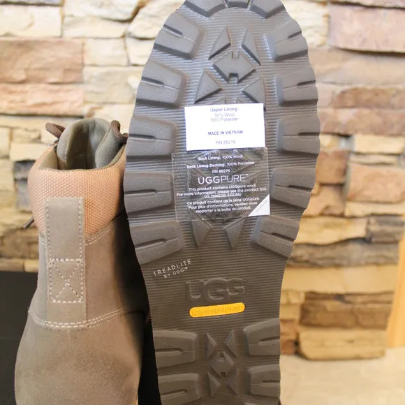 UGG‎ MEN'S HALDAN SUEDE BOOTS NEW TAUPE