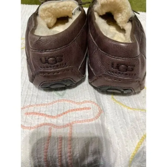 Ugg Mens Leather &amp; Sheepskin Lined Moccasin Slippers 10