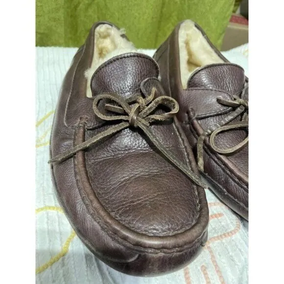 Ugg Mens Leather &amp; Sheepskin Lined Moccasin Slippers 10