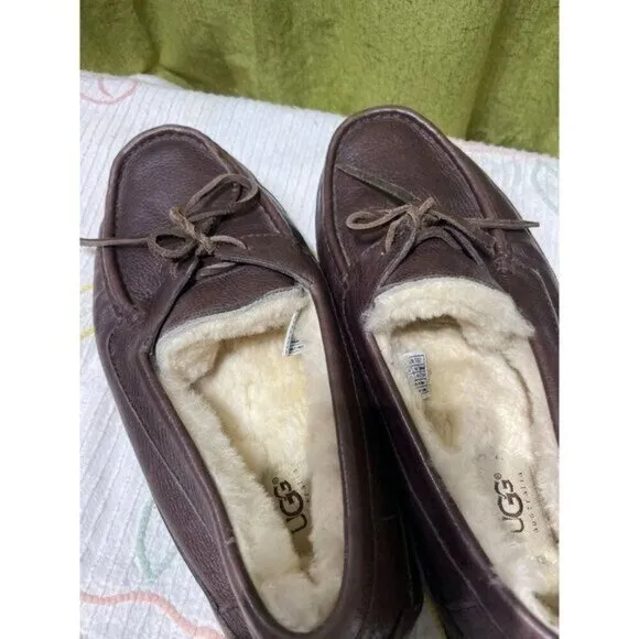 Ugg Mens Leather &amp; Sheepskin Lined Moccasin Slippers 10