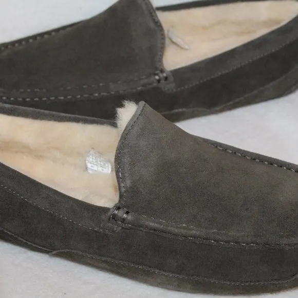 UGG MEN'S NIB‎ ASCOT SUEDE SHEARLING SLIPPERS