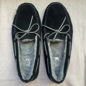 Ugg Men’s Olsen Moccasin Slipper in Black Suede Gray Fur Size 13 Style #1003390