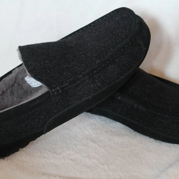 UGG NEW ASCOT WOOL SHEARLING SLIPPERS BLACK‎