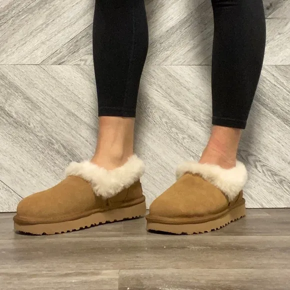 UGG | Nita Closed Back Slippers In Chestnut NEW Gift