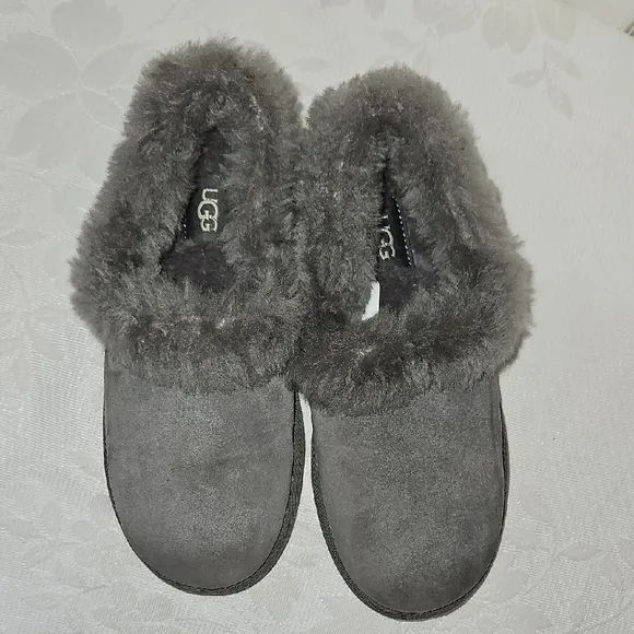 UGG Nita Women's Gray Fur-Lined Slip-On Shoes slippers