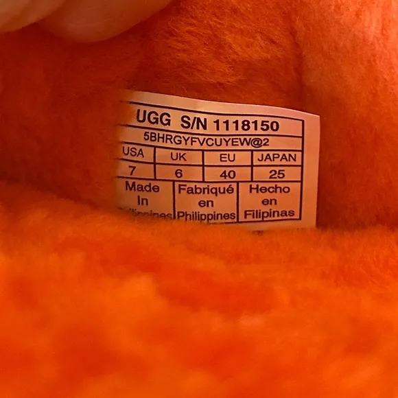 UGG Orange Cozy Slippers Plush Fleece Lining. Size 7- Like New Condition!!