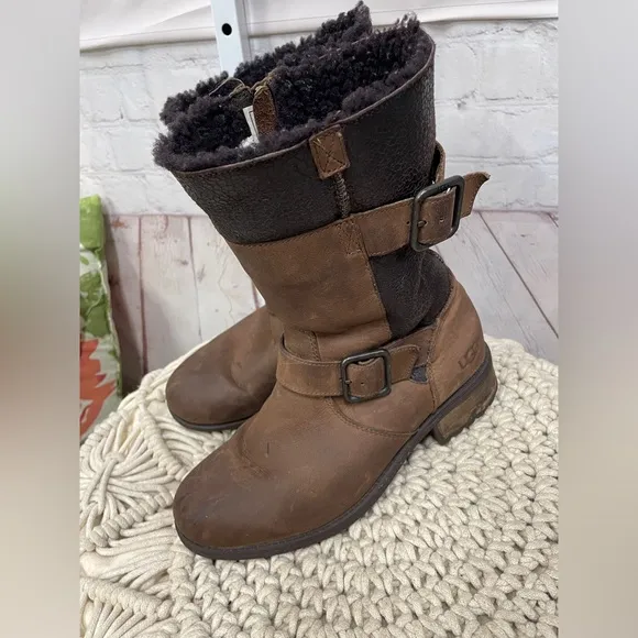 UGG Oregon Mid Shaft Stout Buckle Zip Biker Brown size 8 Boots
