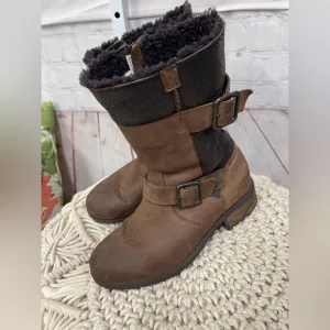 UGG Oregon Mid Shaft Stout Buckle Zip Biker Brown size 8 Boots