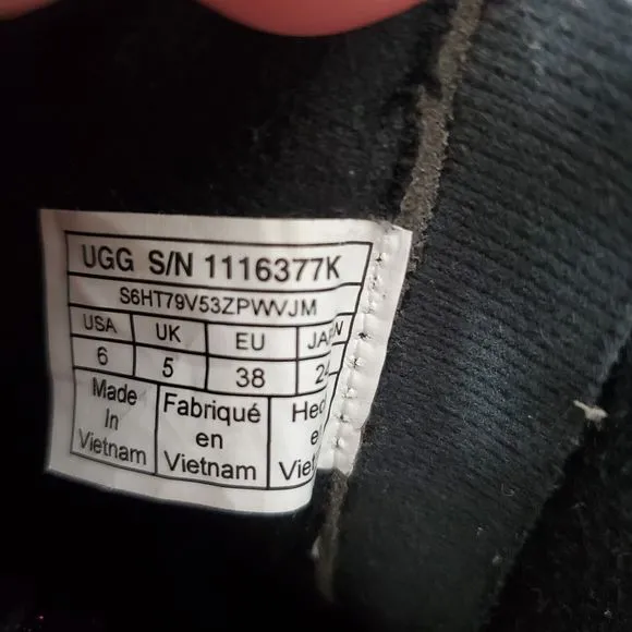 UGG Robley Ankle Boots Youth Kids Size 6 Womens 8 Black Glitter Patent Leather