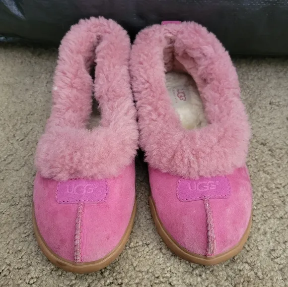 UGG Rylan Slippers Limited Edition Fuschia Inside/Outdoor Size 7