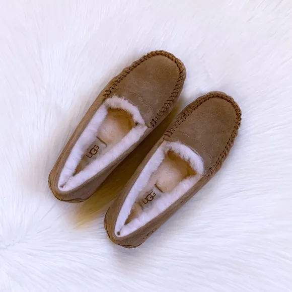 UGG Scalloped Moc Chestnut Slippers