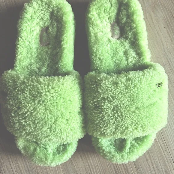 UGG Slippers Cozetta Curly Womens Size 8- Parakeet Green