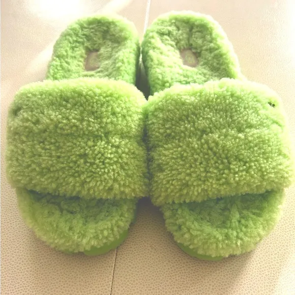 UGG Slippers Cozetta Curly Womens Size 8- Parakeet Green