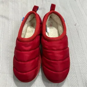 UGG slippers, size 11, Tasman LTA in samba red, thinsulate, warm, cozy