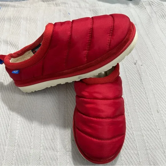 UGG slippers, size 11, Tasman LTA in samba red, thinsulate, warm, cozy