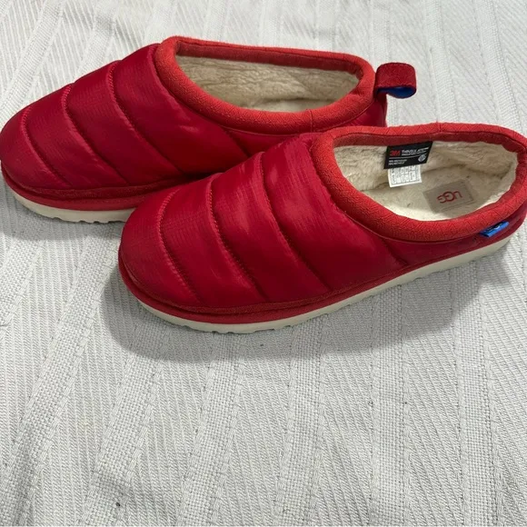 UGG slippers, size 11, Tasman LTA in samba red, thinsulate, warm, cozy