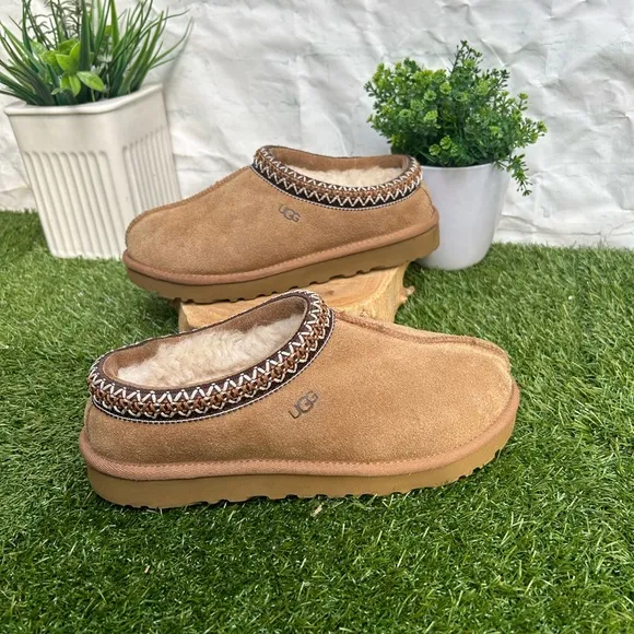 UGG Tasman chestnut slippers  women size 7 gently used