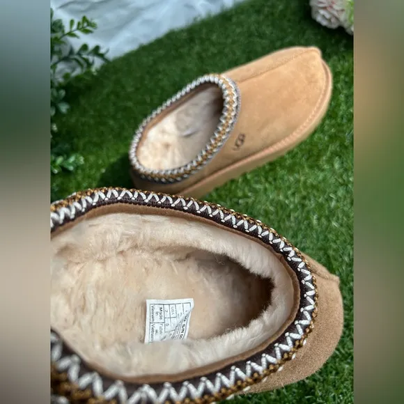 UGG Tasman chestnut slippers  women size 7 gently used