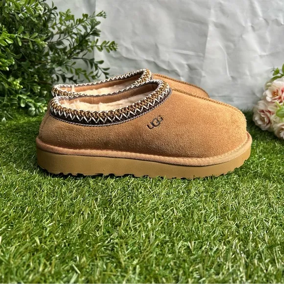UGG Tasman chestnut slippers  women size 7 gently used