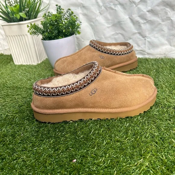 UGG Tasman chestnut slippers  women size 7 gently used