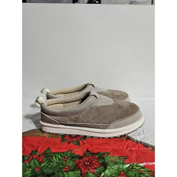 UGG Tasman IOE (Inside Outside Everywhere) Men's Suede Slipper Beige Size 10 NEW