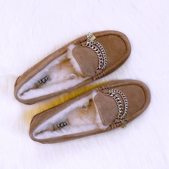 UGG Women’s Ansley Chain Chestnut Suede Slippers