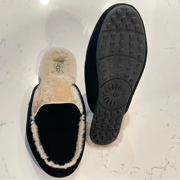 UGG® | Womens Black Suede Sheepskin Lane Slip-On Loafer Slippers | US 7