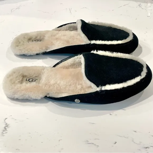 UGG® | Womens Black Suede Sheepskin Lane Slip-On Loafer Slippers | US 7