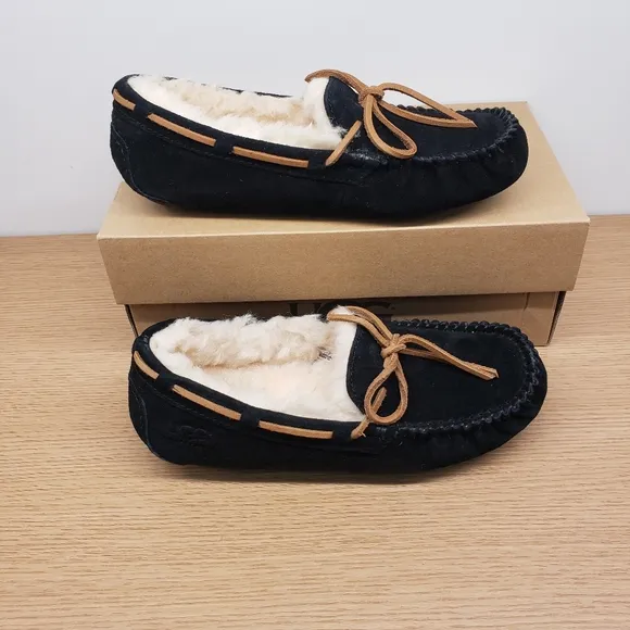 UGG Womens Dakota Moccasin Black Indoor Outdoor Slippers