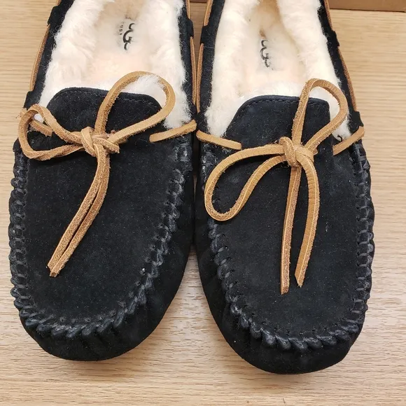 UGG Womens Dakota Moccasin Black Indoor Outdoor Slippers