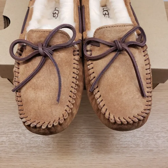 UGG Womens Dakota Moccasin Chestnut Indoor Outdoor Slippers