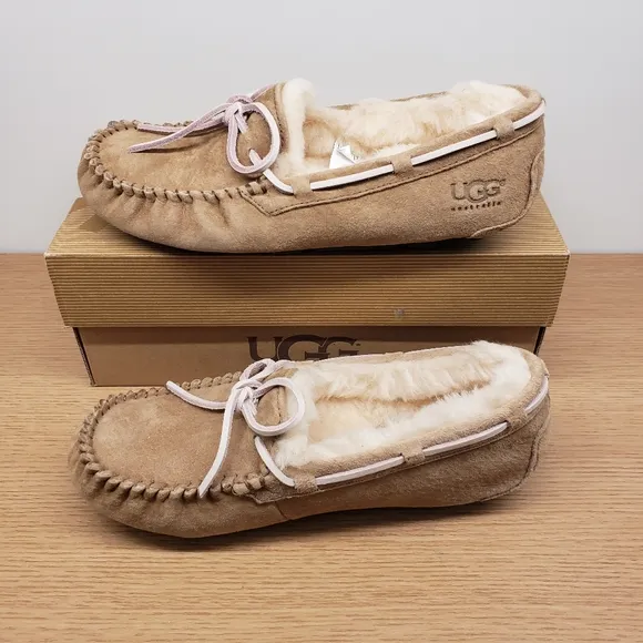 UGG Womens Dakota Moccasin Tabacco Indoor Outdoor Slippers