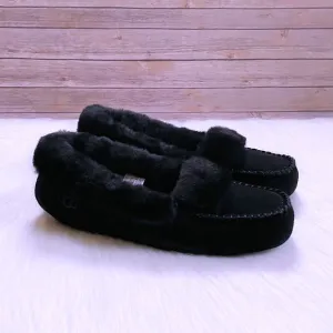 UGG Women’s Dakota Spill Seam Black Moccasin Slippers