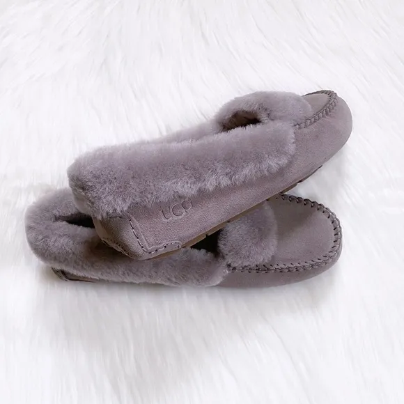 UGG Women’s Dakota Spill Seam Moccasin Slippers In Stormy Grey