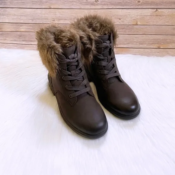 UGG Women’s Harrison Lace Tipped Stout Leather Waterproof Boots