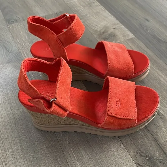 UGG Women's Ileana Strap Wedge Sandal