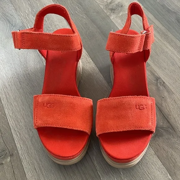 UGG Women's Ileana Strap Wedge Sandal