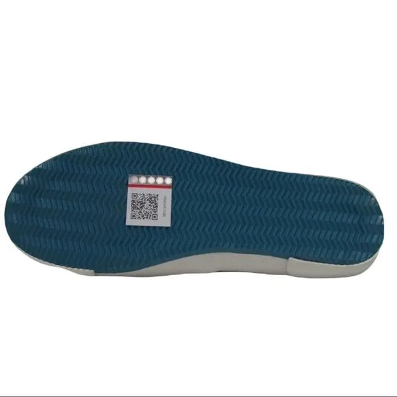 UGG Slip On Skull Shoes Sneakers With Box