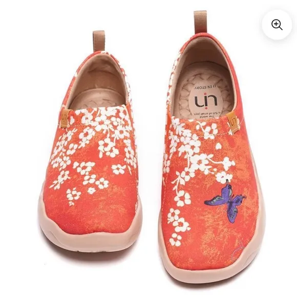 UIN Sakura Toledo Women's Orange Floral Slip-On Shoes Size 9.