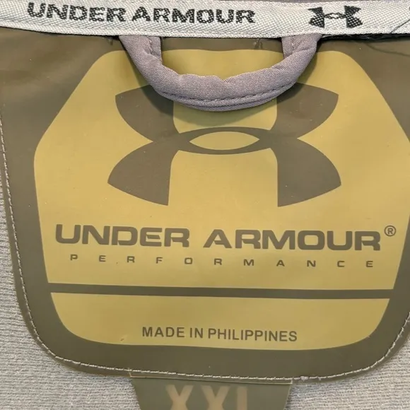 Under Armour Windbreaker Men’s Gray Jacket