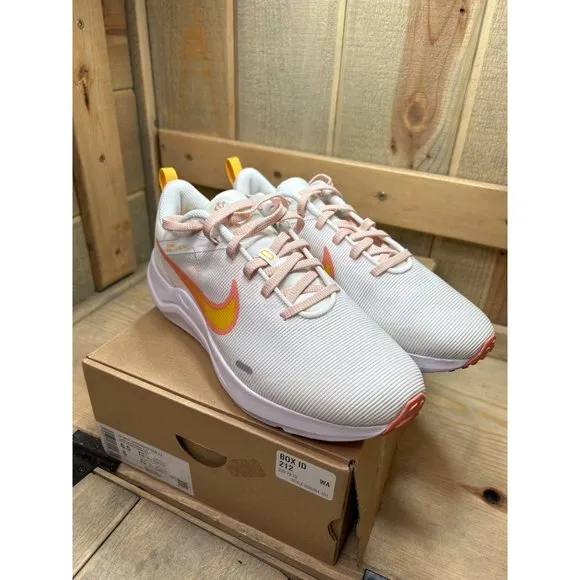 US6.5 NEW NIB Women's Nike Downshifter 12 Running Shoes White/Orange DD9294-101