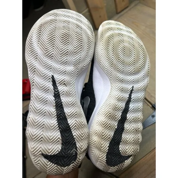 US6.5 NIKE Zoom Rev Mens Black White Basketball Shoes 922048-001