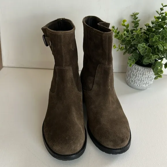 Vía  Spiga Brown Suede mid calfflat boots Womens