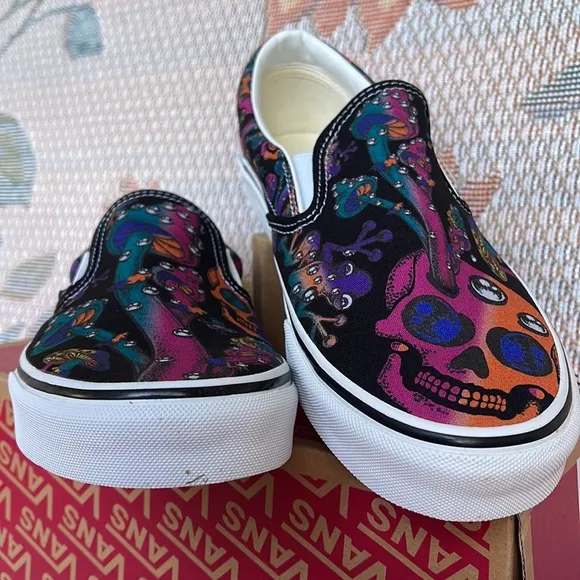 Vans Classic Slip-OnTrippy Drip Black MultiVNOA7Q5DOZBMen’s sneakers