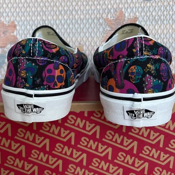 Vans Classic Slip-OnTrippy Drip Black MultiVNOA7Q5DOZBMen’s sneakers
