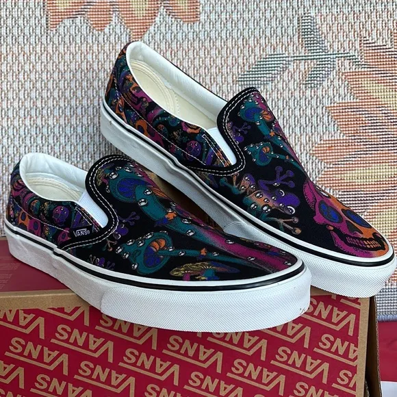 Vans Classic Slip-OnTrippy Drip Black MultiVNOA7Q5DOZBMen’s sneakers
