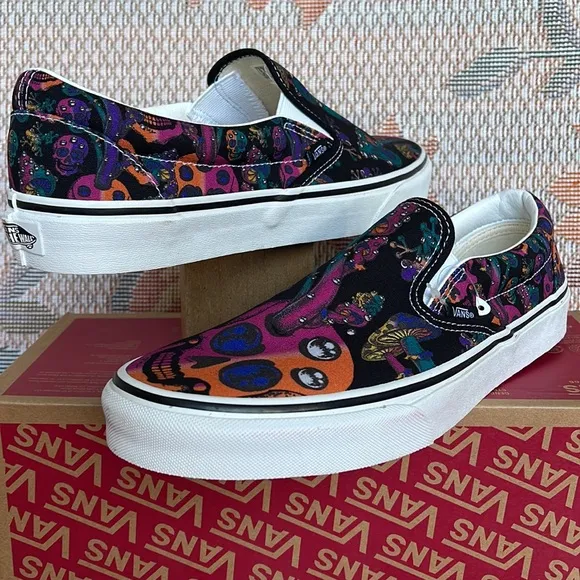 Vans Classic Slip-OnTrippy Drip Black MultiVNOA7Q5DOZBMen’s sneakers